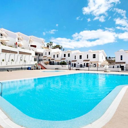 Remarkable 2-Bed House In Chayofa With Pool Kültér fotó
