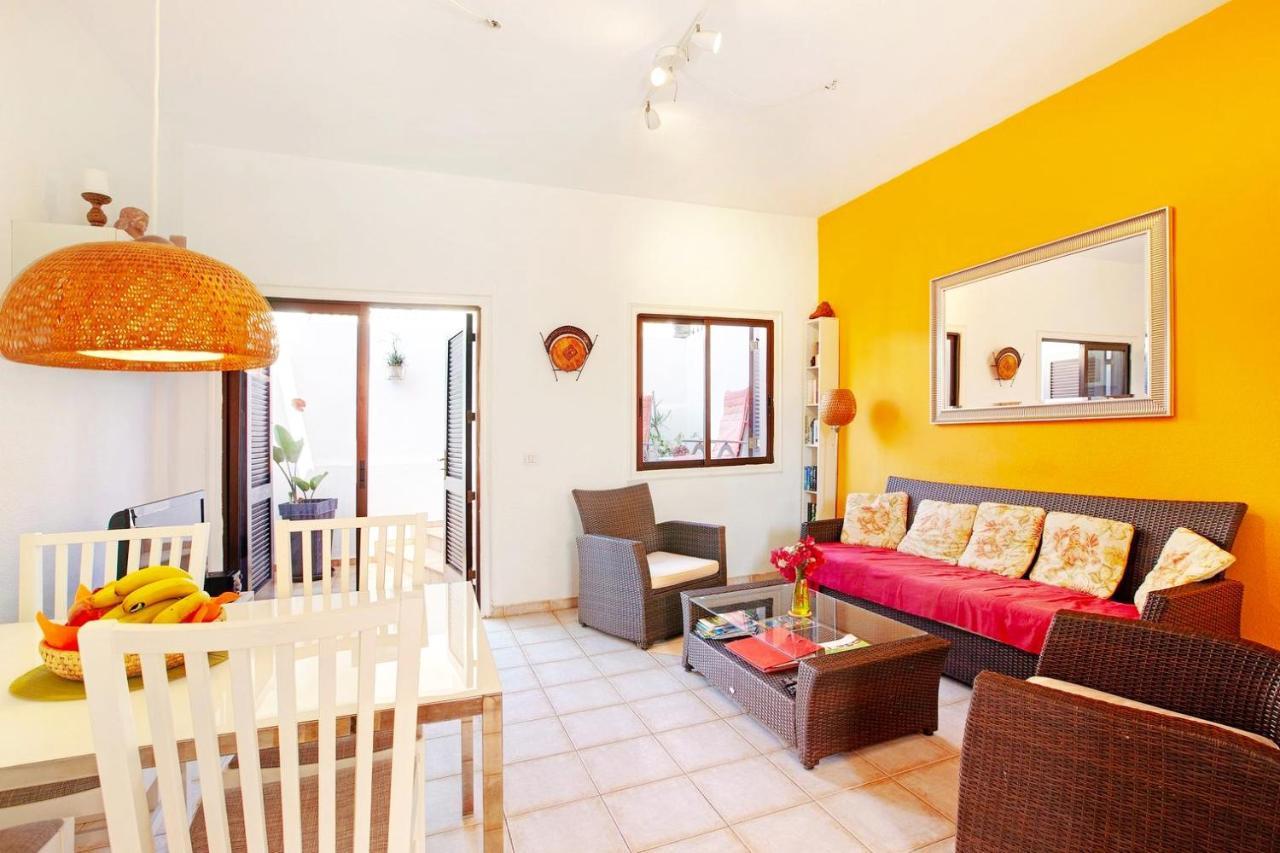 Remarkable 2-Bed House In Chayofa With Pool Kültér fotó
