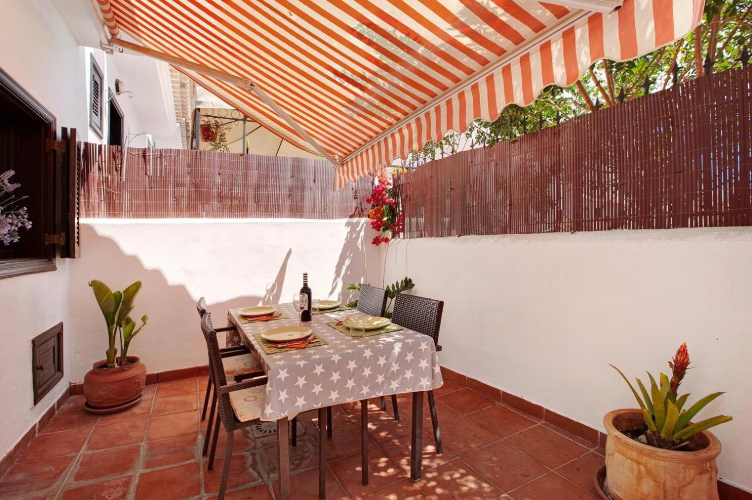 Remarkable 2-Bed House In Chayofa With Pool Kültér fotó