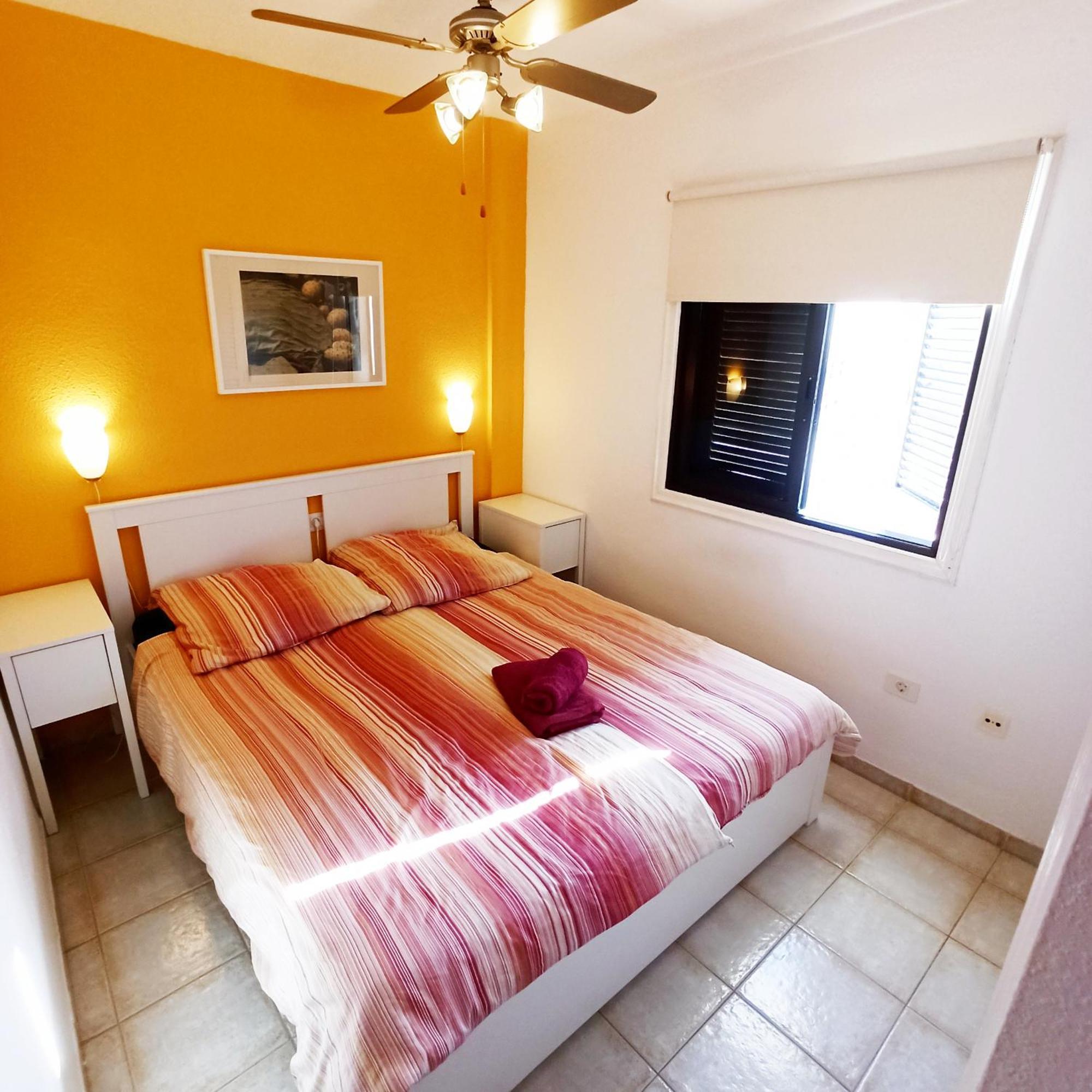 Remarkable 2-Bed House In Chayofa With Pool Kültér fotó